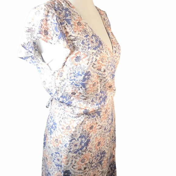 Abercrombie & Fitch Wrap Floral Dress Medium White Blue Rose Summer Boho lined - Picture 2 of 8